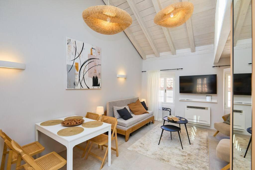 Modern Stone House, Luxury In Old Town
