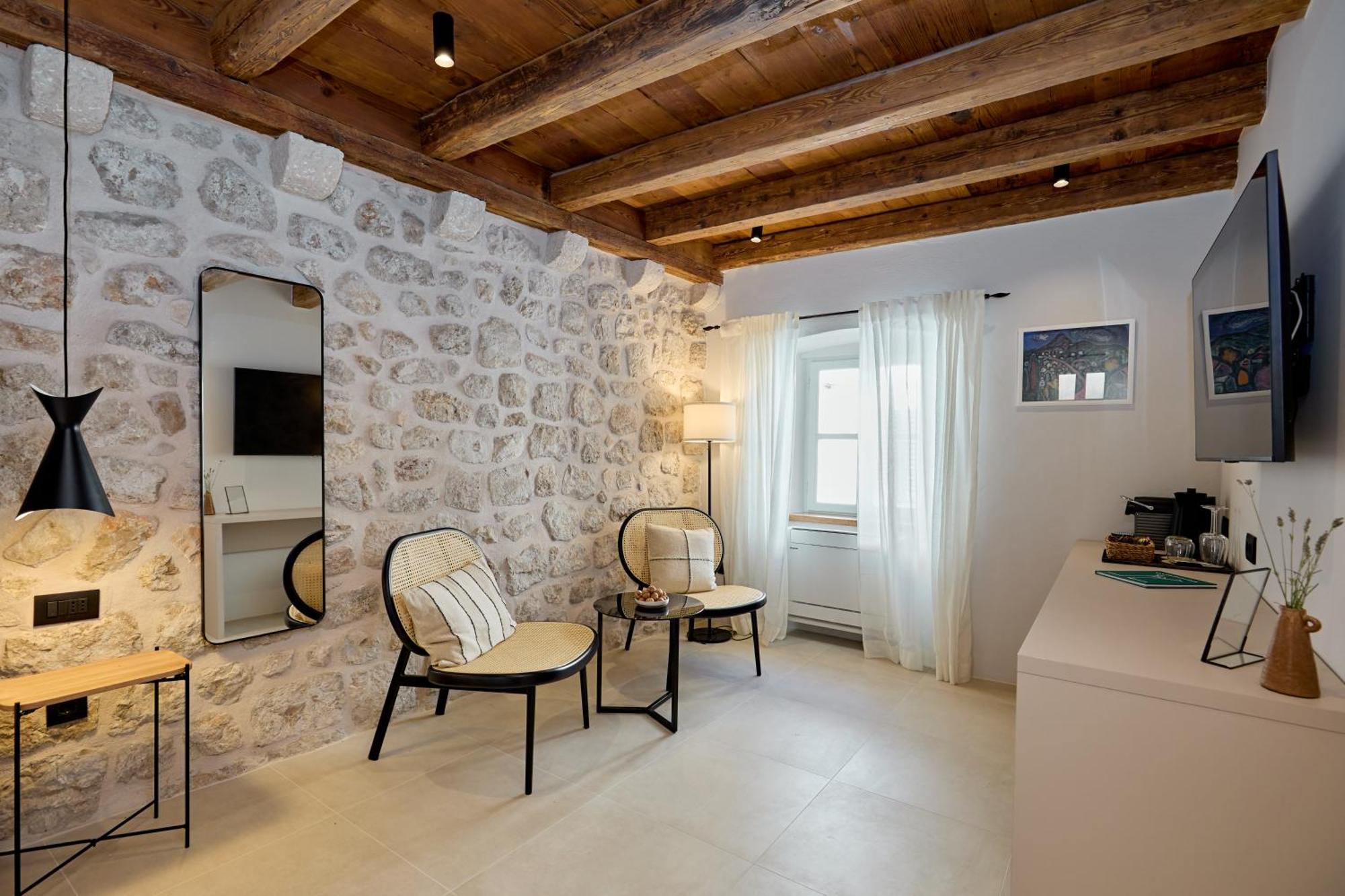 Guest house Modern Stone House, Luxury In Old Town