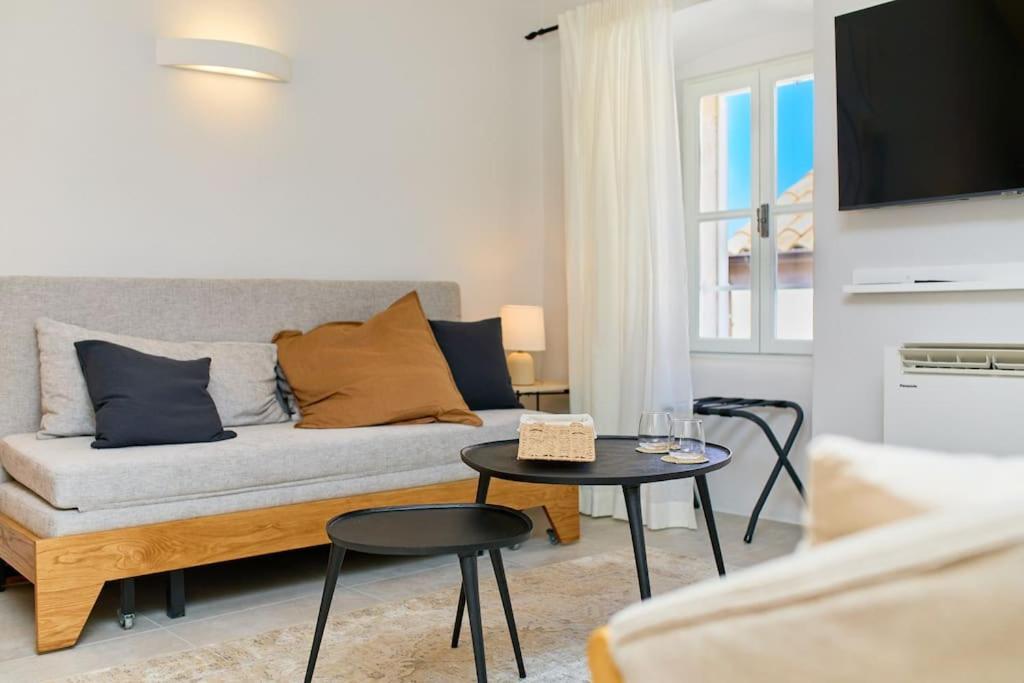Modern Stone House, Luxury In Old Town 4*